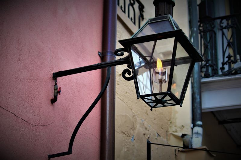 Outdoor Lamp Installation in Honolulu, HI